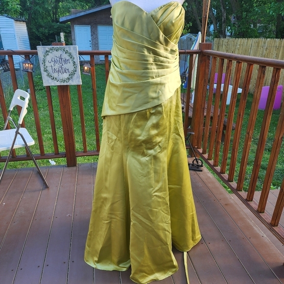 Alfred Angelo green Floor Length Strapples Satin gown fit XL + - Picture 15 of 15